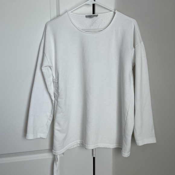 Sweater - Picture 1 of 2